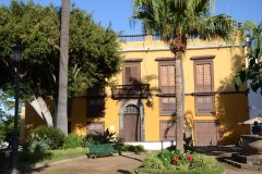 plaza de la pila, icod de los vinos